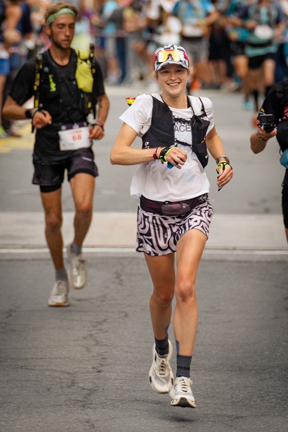 14-UTMB22-Katie-Olivier-Vin